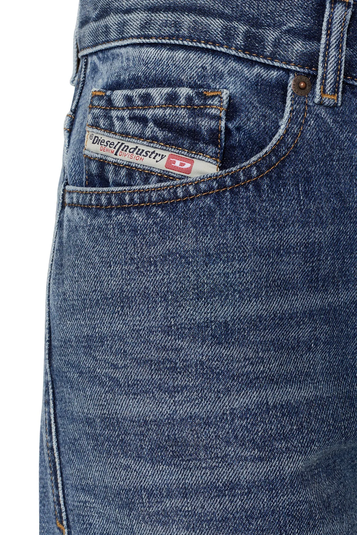 2016 D-AIR L.32 Jeans (Medium-Blue)