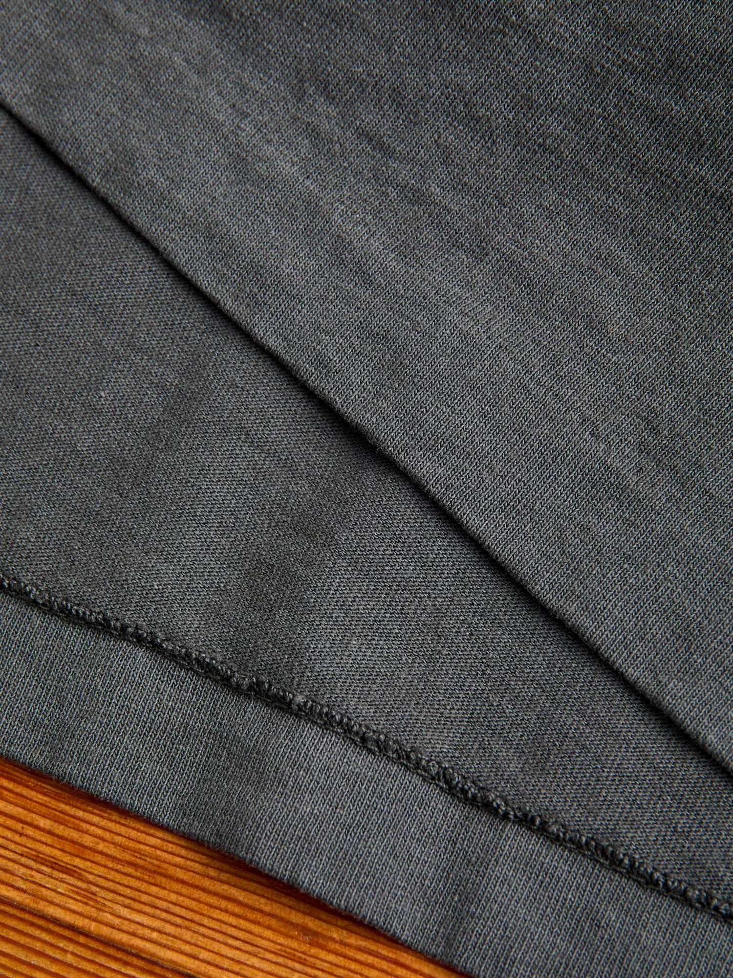 9oz Pocket T-Shirt in Midnight