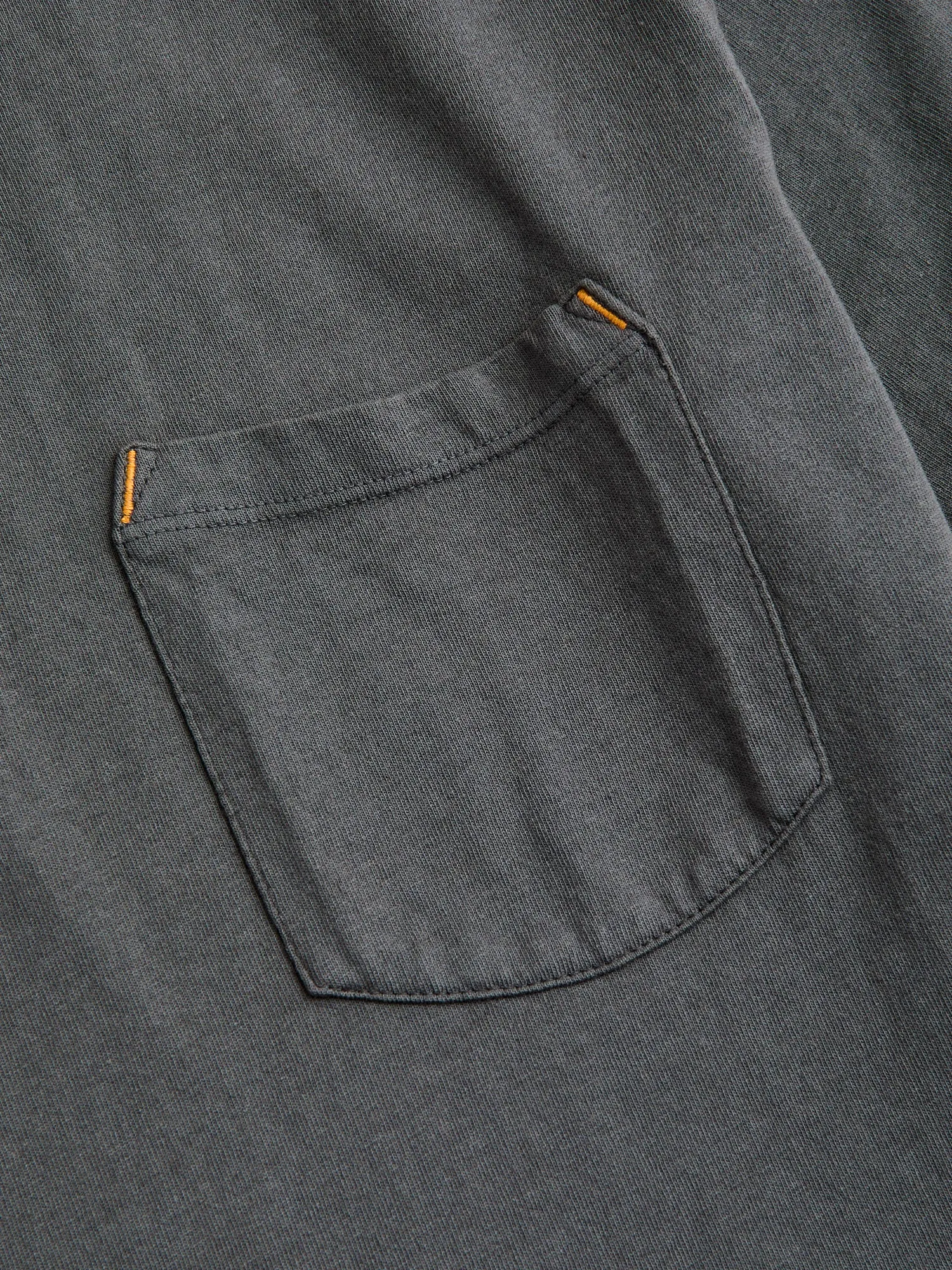 9oz Pocket T-Shirt in Midnight