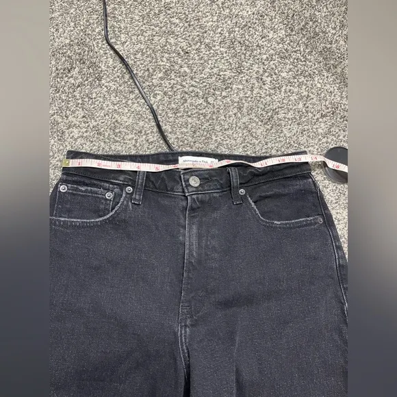 Abercrombie &amp; Fitch Curve Love High Rise Mom Jeans Sz 27 4R in black distressed