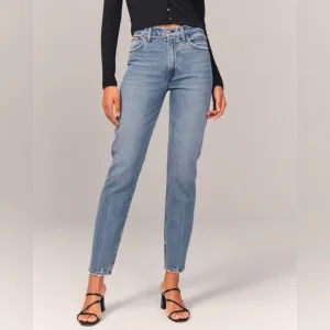 Abercrombie and Fitch the mom high rise jeans size 29/8R