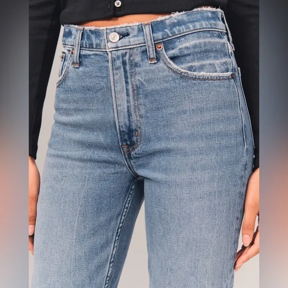 Abercrombie and Fitch the mom high rise jeans size 29/8R