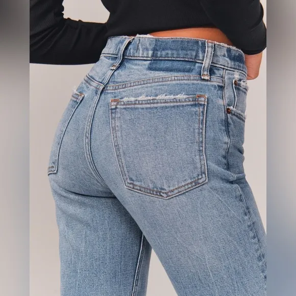 Abercrombie and Fitch the mom high rise jeans size 29/8R