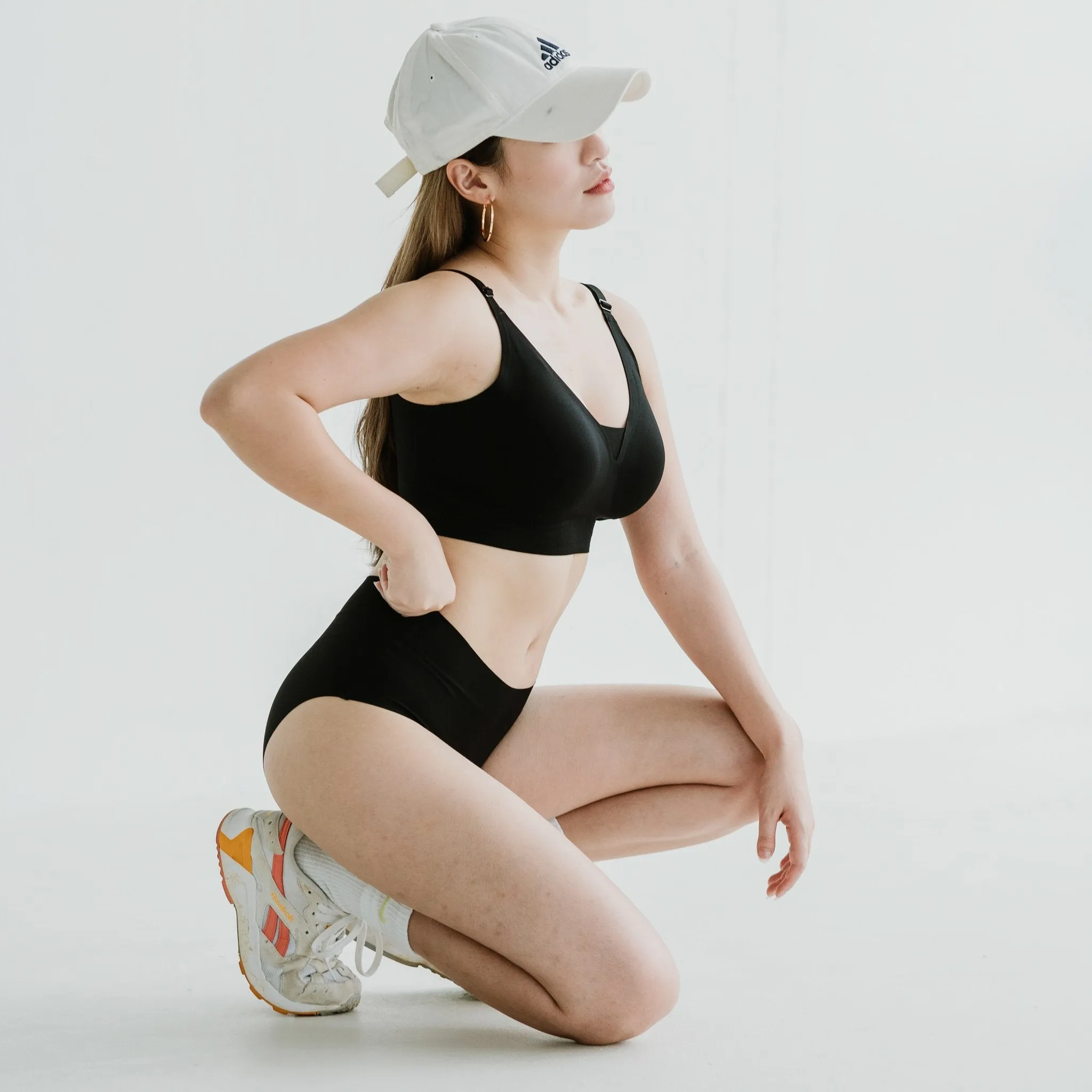 AIR-LEISURE Midi U-Back Seamless Bra in Black (Size XS only)