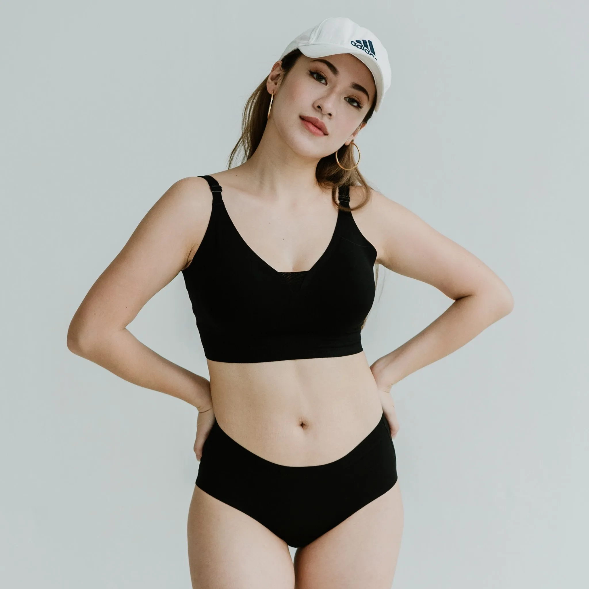 AIR-LEISURE Midi U-Back Seamless Bra in Black (Size XS only)
