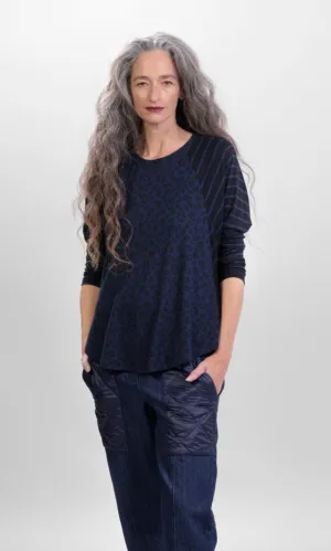 Alembika Navy Chiu Raglan Top