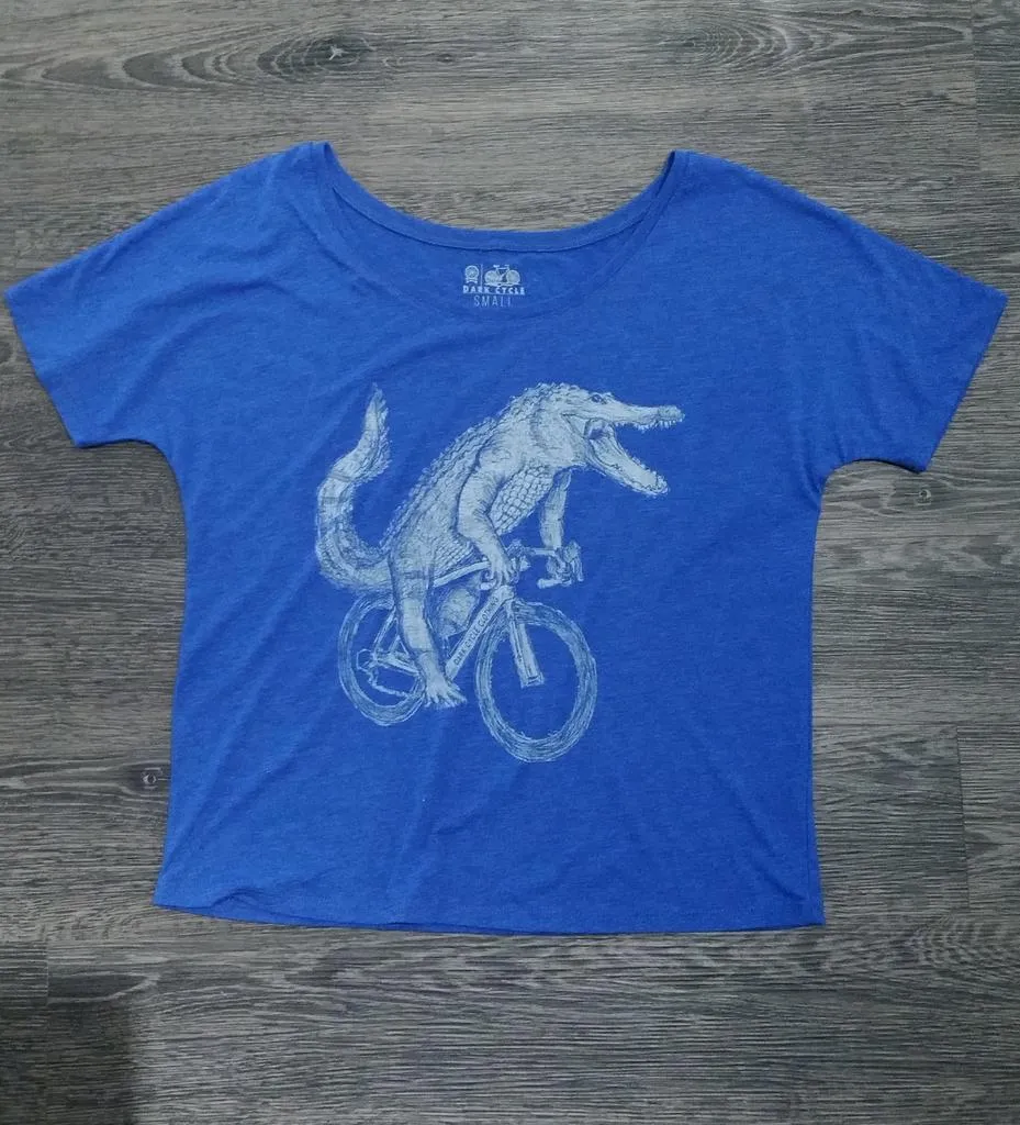 Alligator On A Bicycle Women's Slouchy T-Shirt - Royal Blue