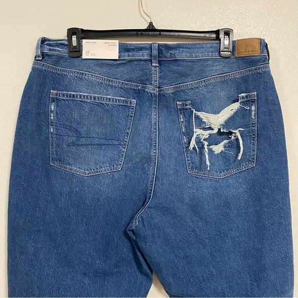 American Eagle Jeans Womens Size 20 Blue Mom Jean distressed Comfort Stretch NWT