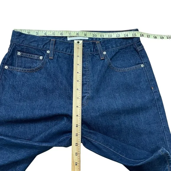 Aritzia Denim Forum Bermuda Shorts The '90s Cindy Medium Wash Size 28