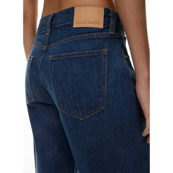 Aritzia Denim Forum Bermuda Shorts The '90s Cindy Medium Wash Size 28