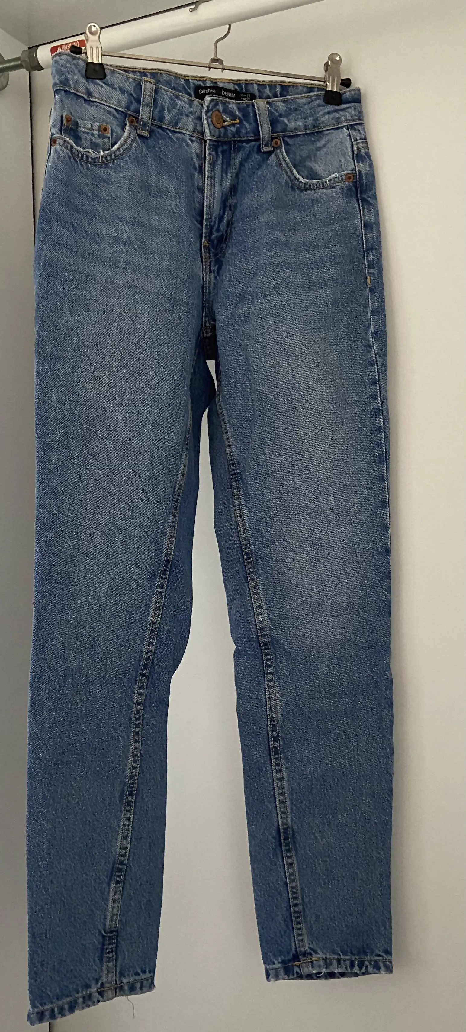 Bershka Mom Jeans Gr. 32