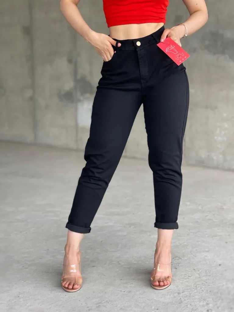 BLACK MOM JEANS