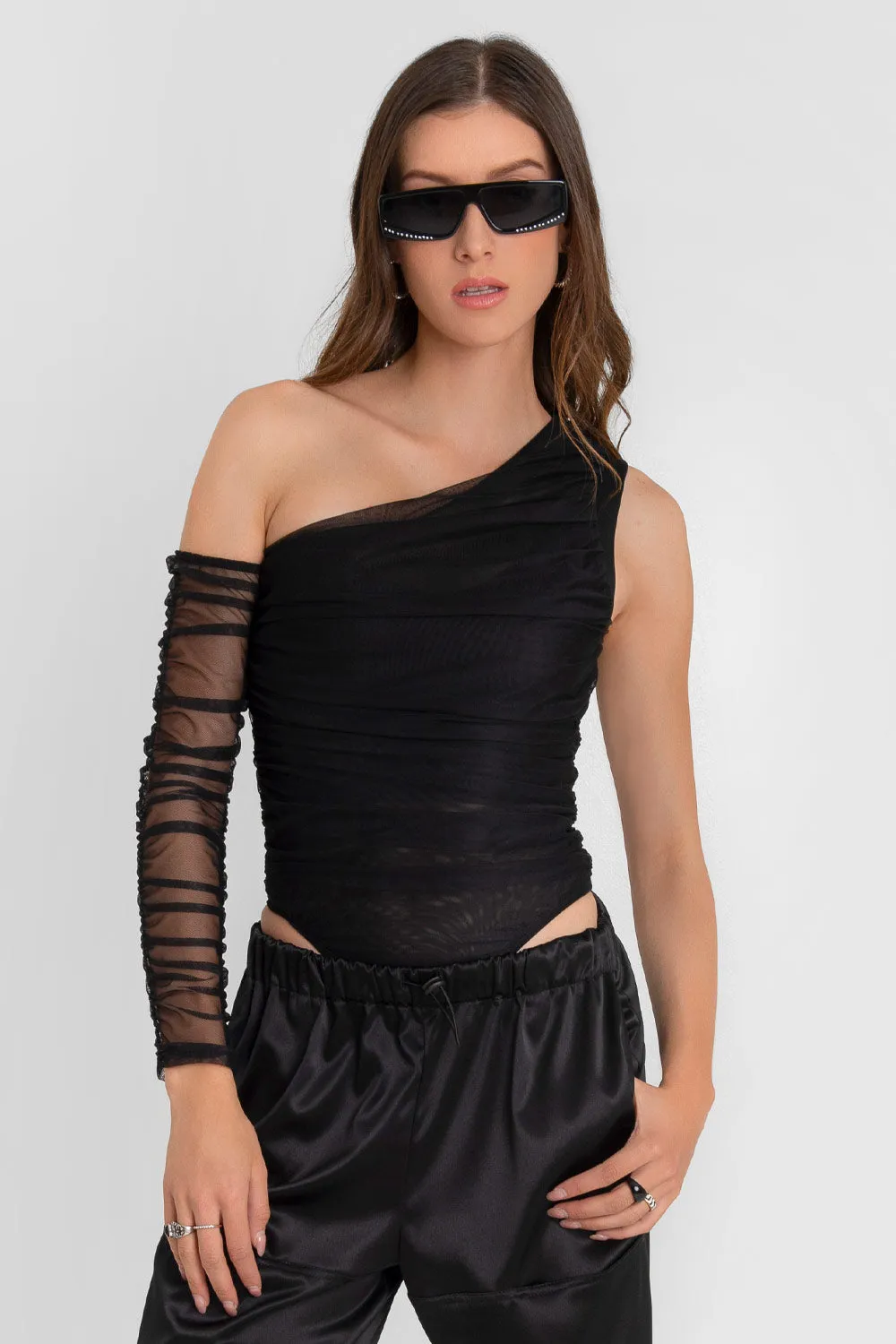 Body asimétrico de mesh plisado