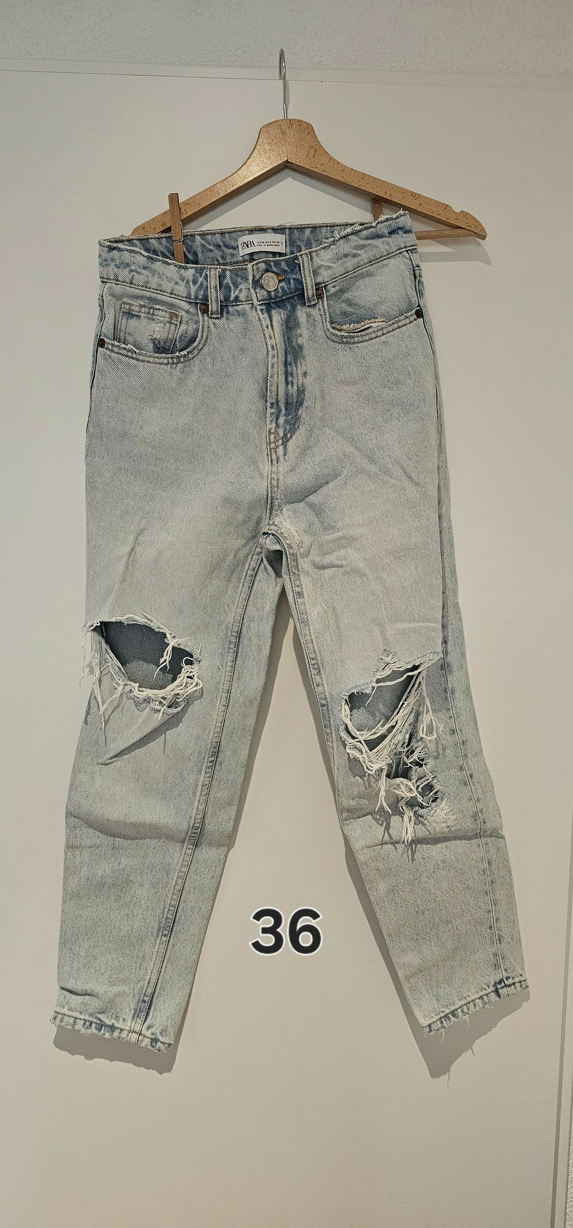Boyfriend Jeans shreeded