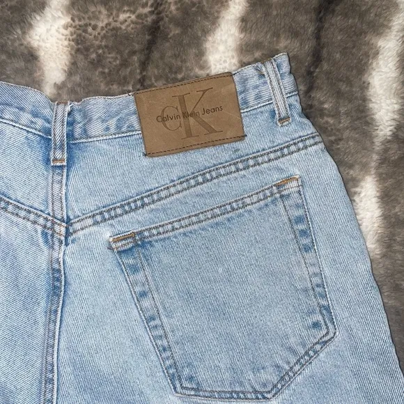 Calvin Klein Jeans High Waisted Mom Jean Shorts