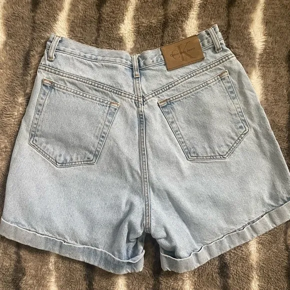 Calvin Klein Jeans High Waisted Mom Jean Shorts
