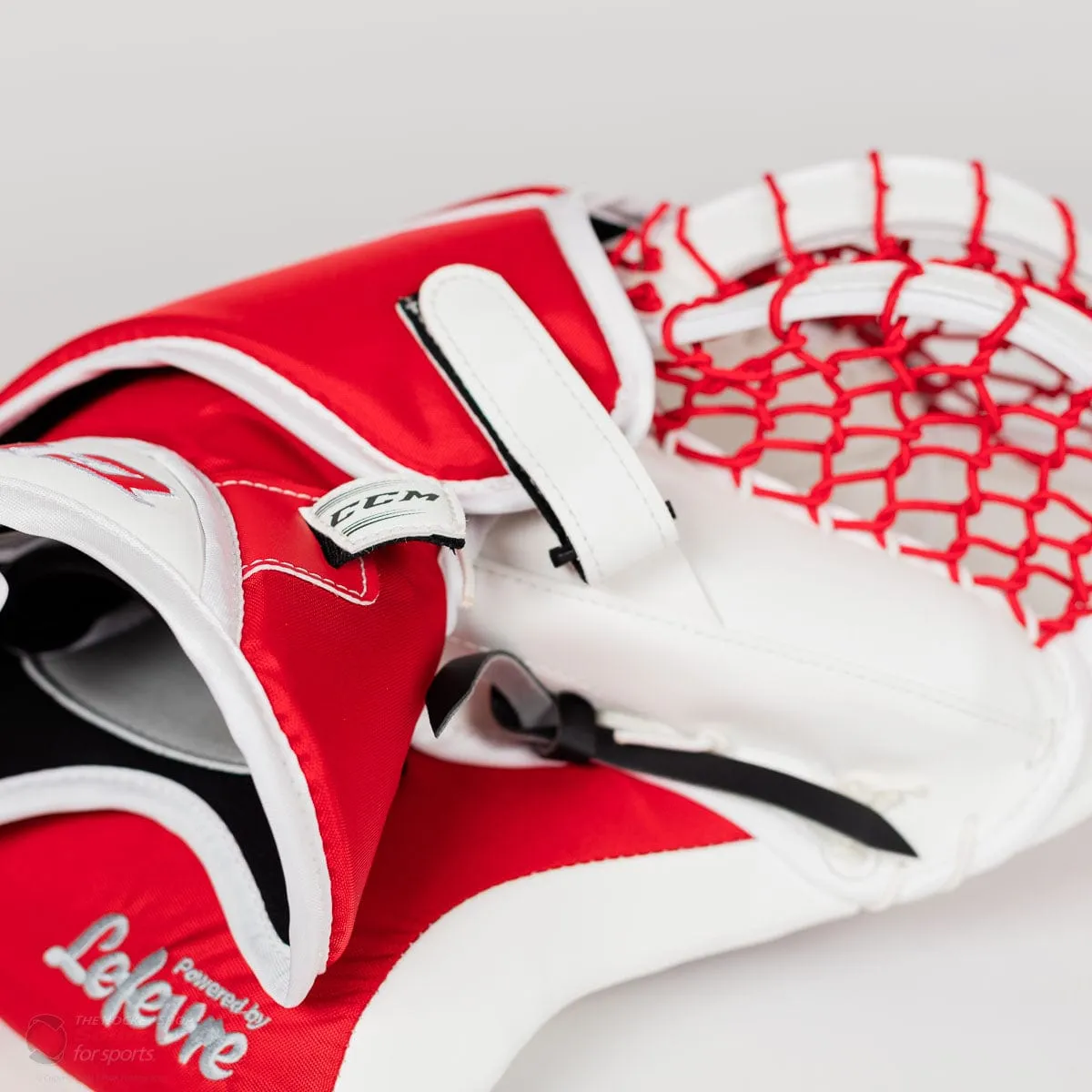 CCM Extreme Flex 4 Pro Senior Goalie Catcher