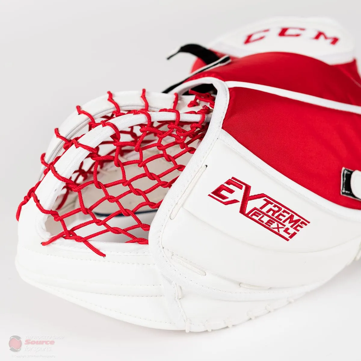 CCM Extreme Flex 4 Pro Senior Goalie Catcher