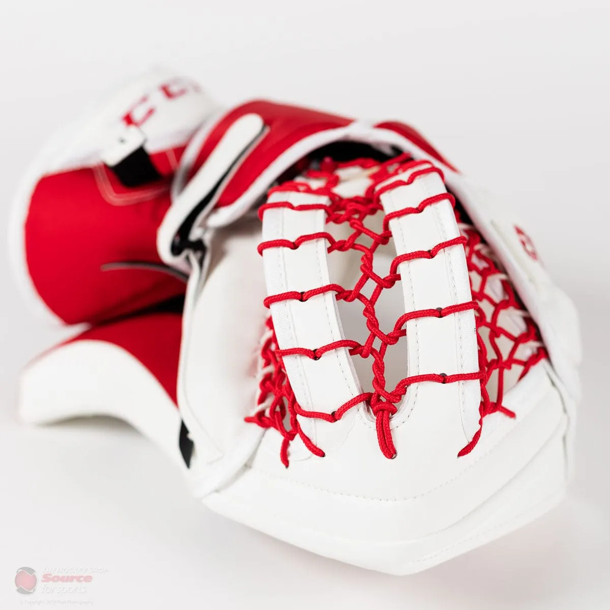 CCM Extreme Flex 4 Pro Senior Goalie Catcher