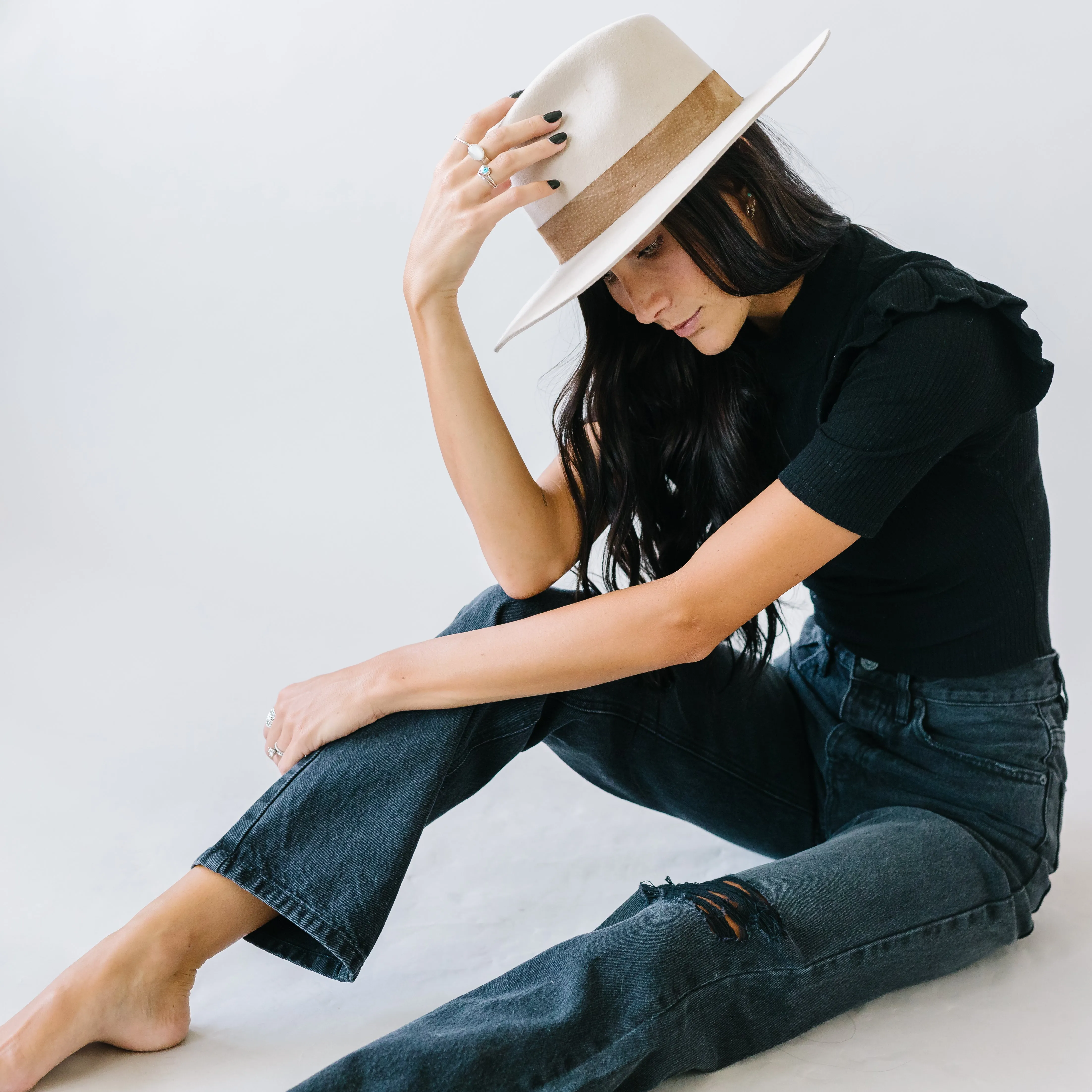 Cobain High Rise Boyfriend Jeans by KanCan in Black