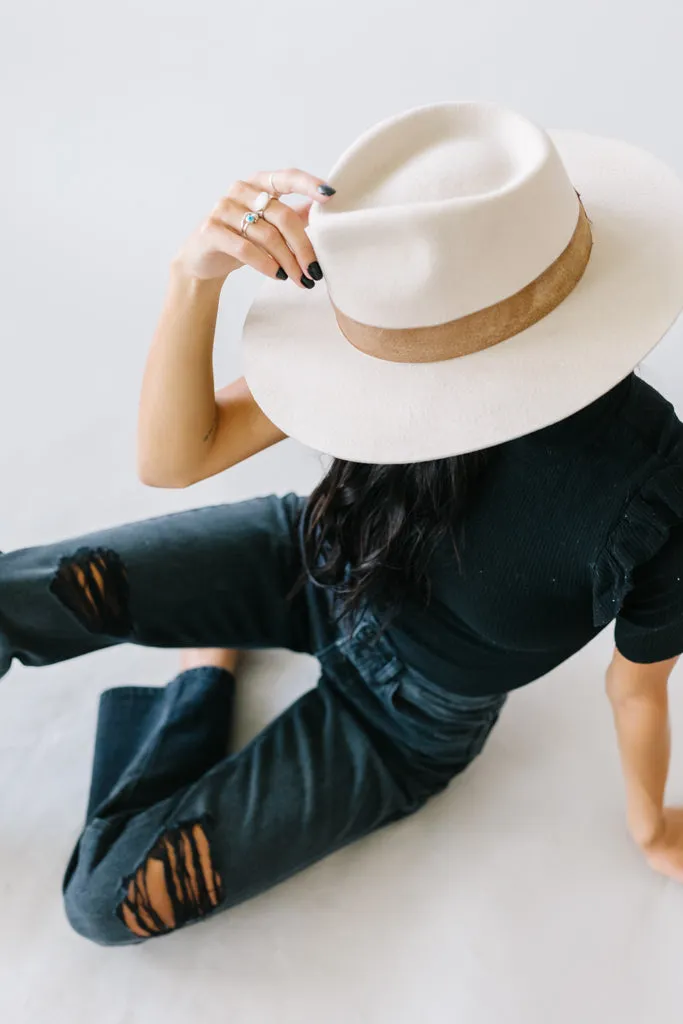 Cobain High Rise Boyfriend Jeans by KanCan in Black