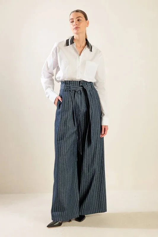 Contrast Collar Solid Woven Long Sleeve Top