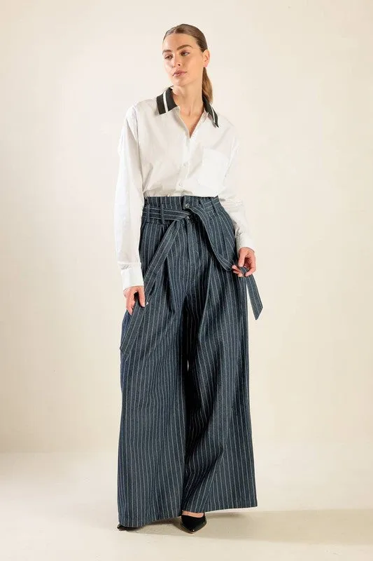 Contrast Collar Solid Woven Long Sleeve Top