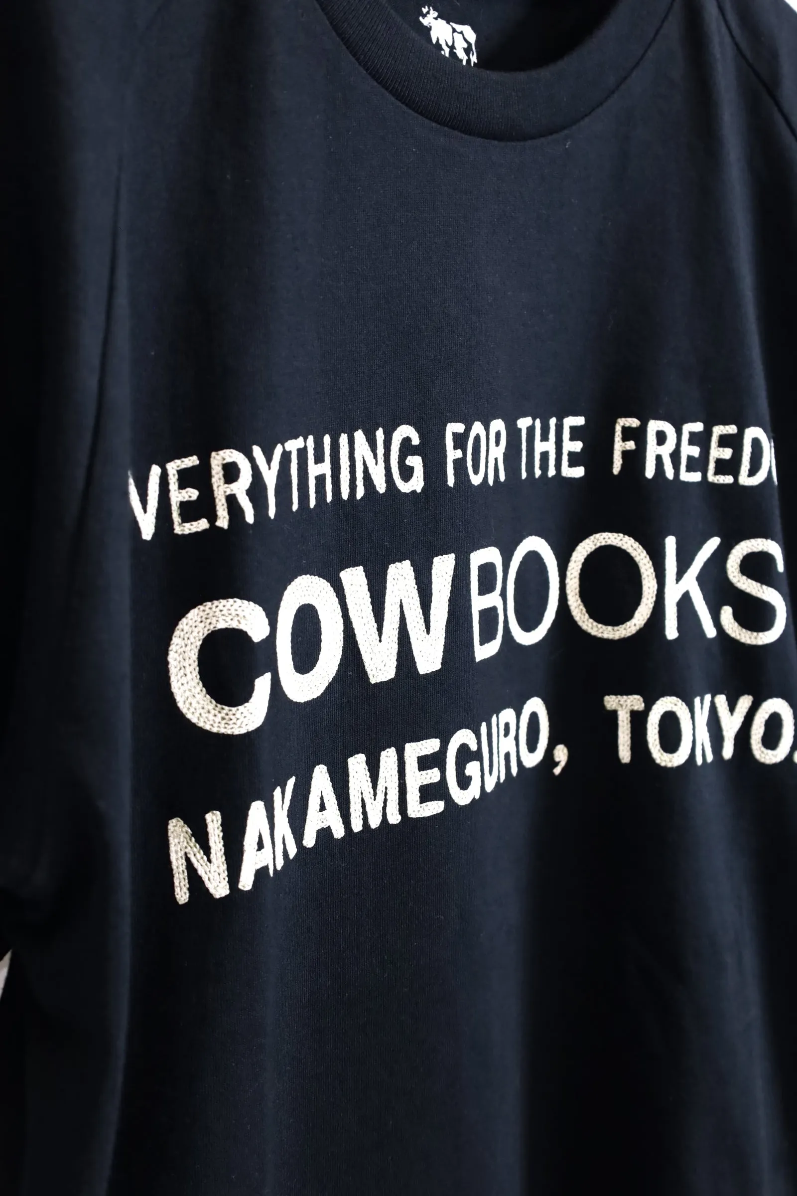 COW BOOKS / Raglan Sleeve T-shirt-Black×Ivory
