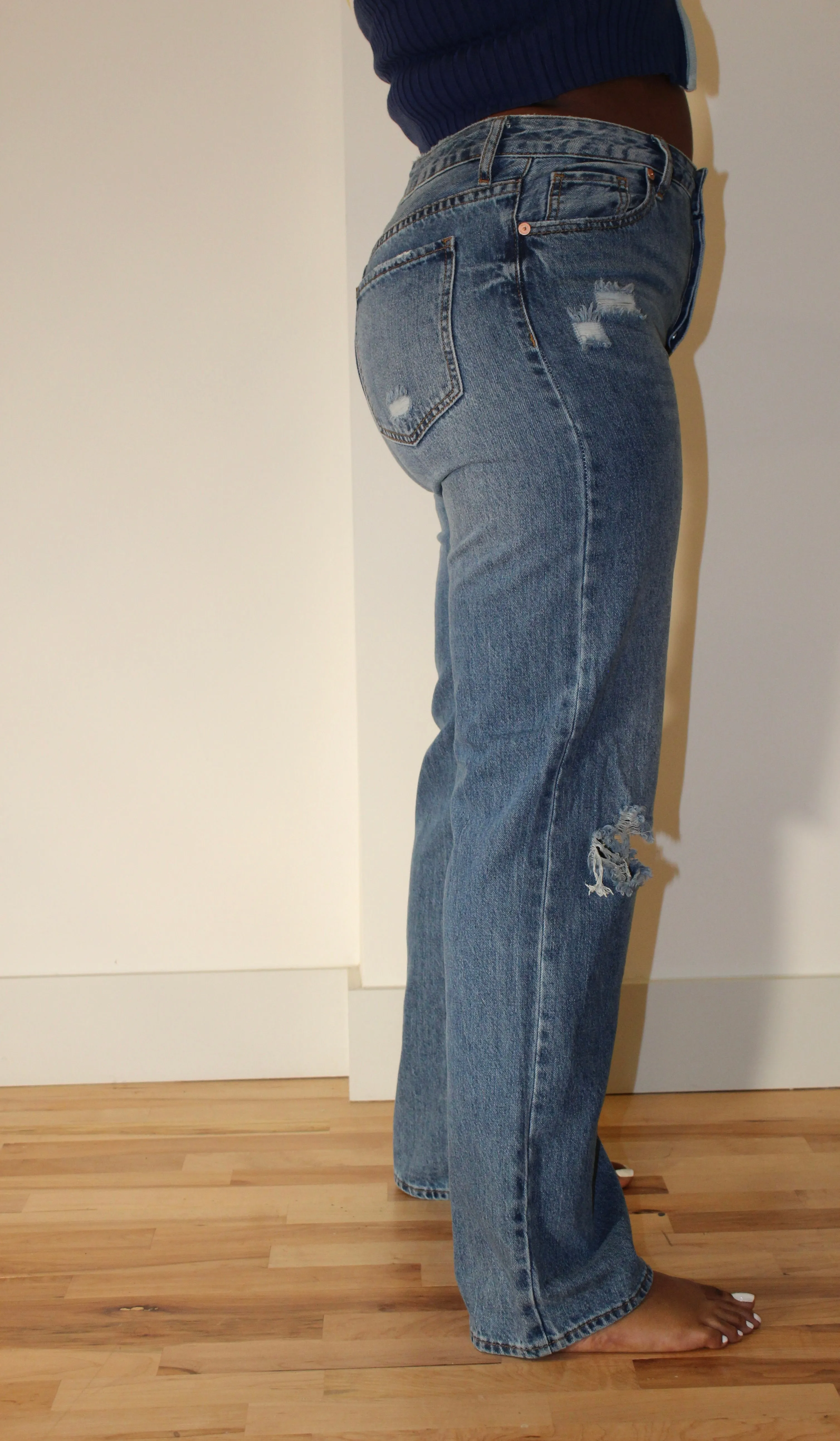 Distressed Boyfriend Jeans