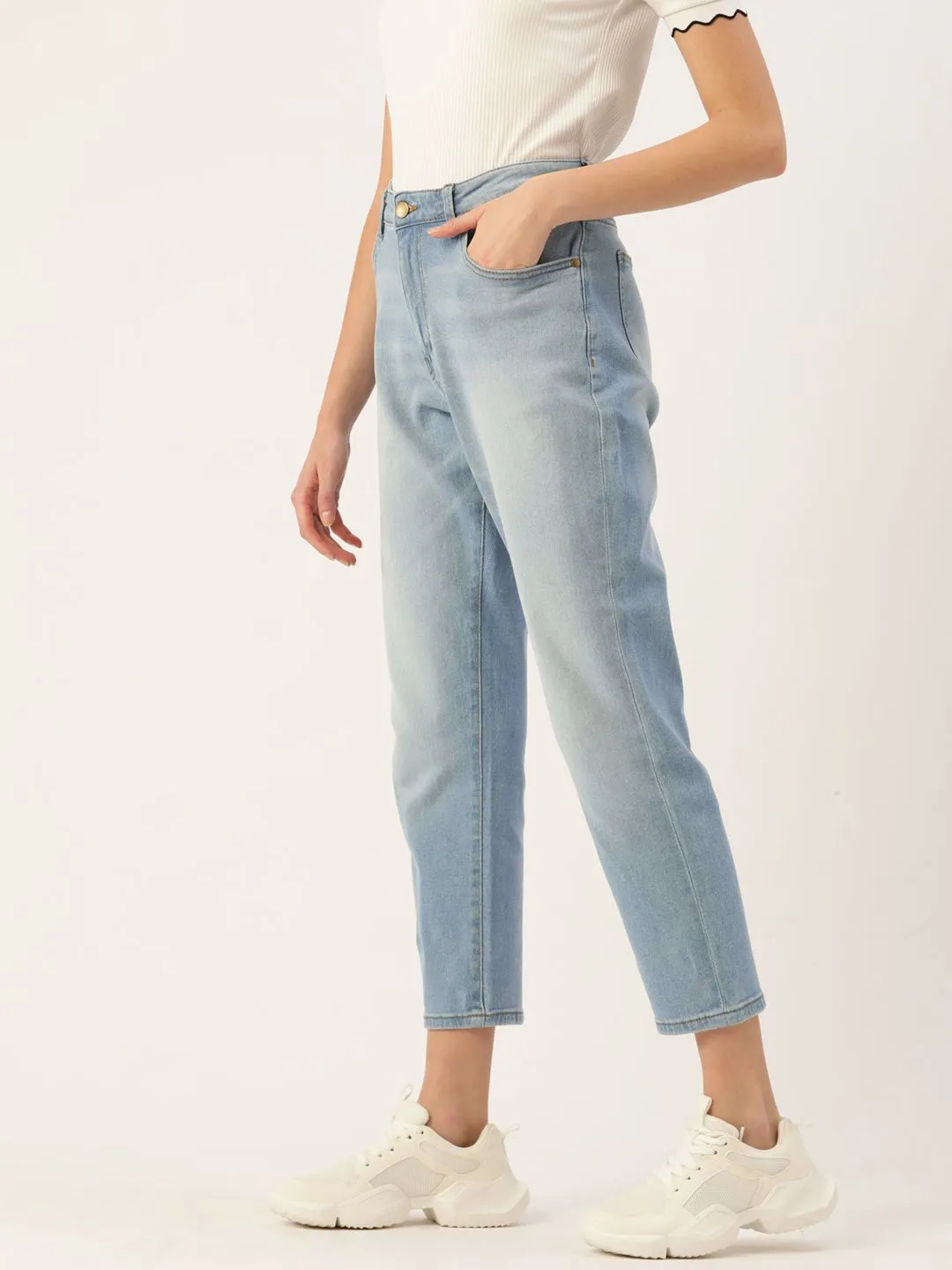 DressBerry Women Blue Boyfriend Fit High-Rise Light Fade Stretchable Jeans