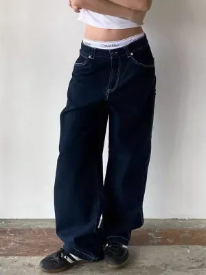 Einfarbige Vintage Jeans mit Taschenstickerei im Boyfriend Schnitt