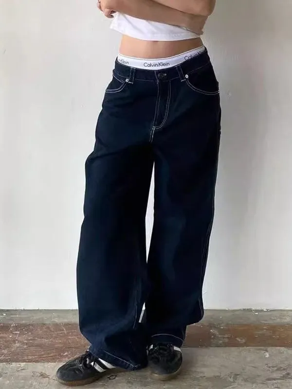 Einfarbige Vintage Jeans mit Taschenstickerei im Boyfriend Schnitt