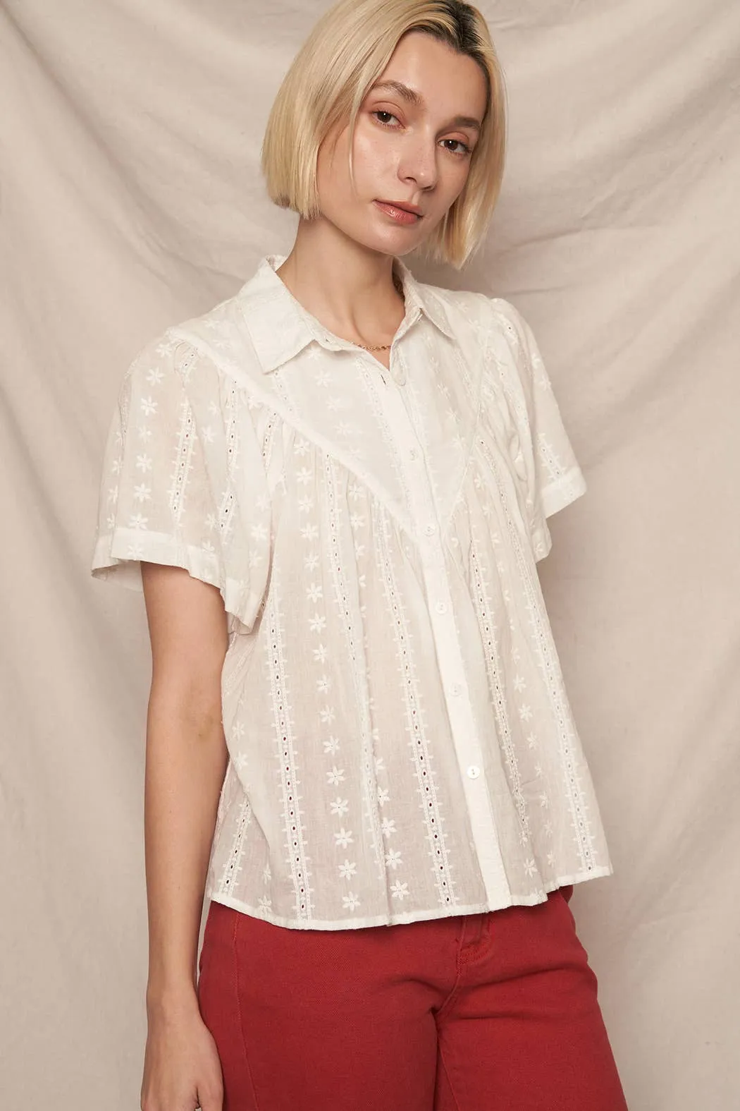En Crème White Short Sleeve Lace Button Down Shirt