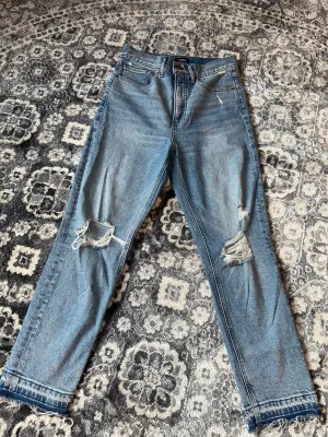 Express (4) Light Wash Distressed Super High Rise Mom Jean