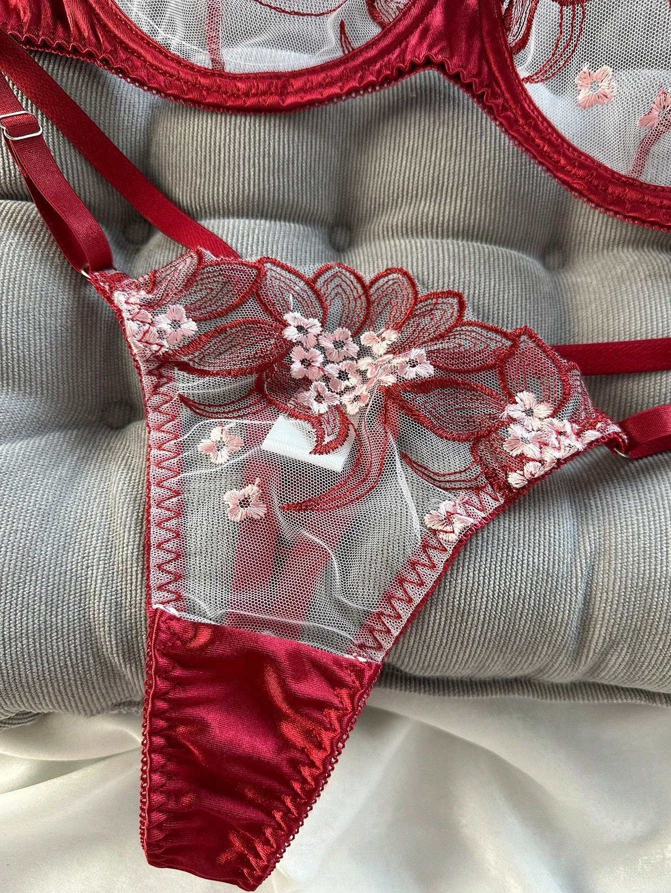 Floral Embroidery Mesh Underwire Lingerie Set