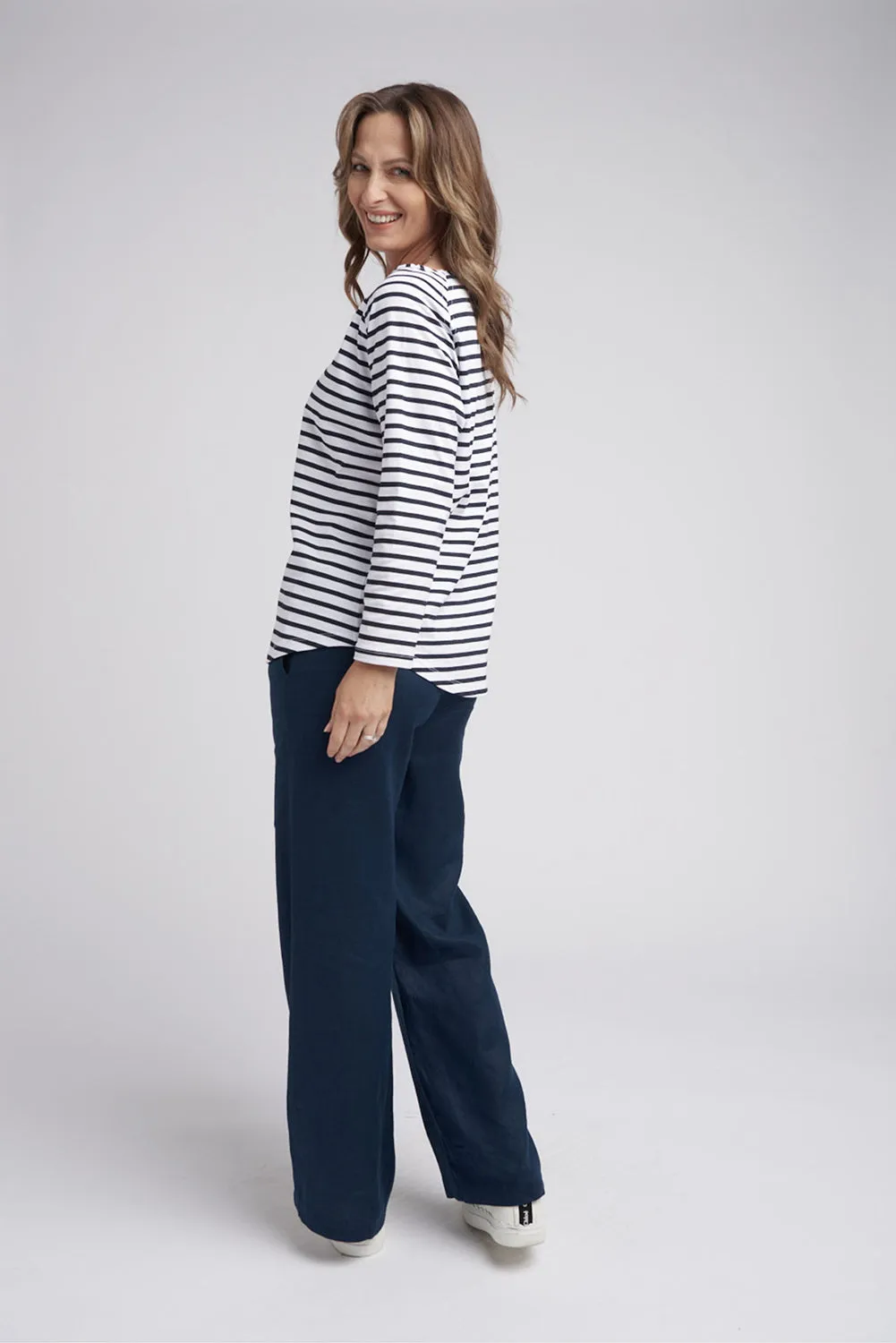 Goondiwindi Cotton Stripe Long Sleeve Tee in White/Navy 3272