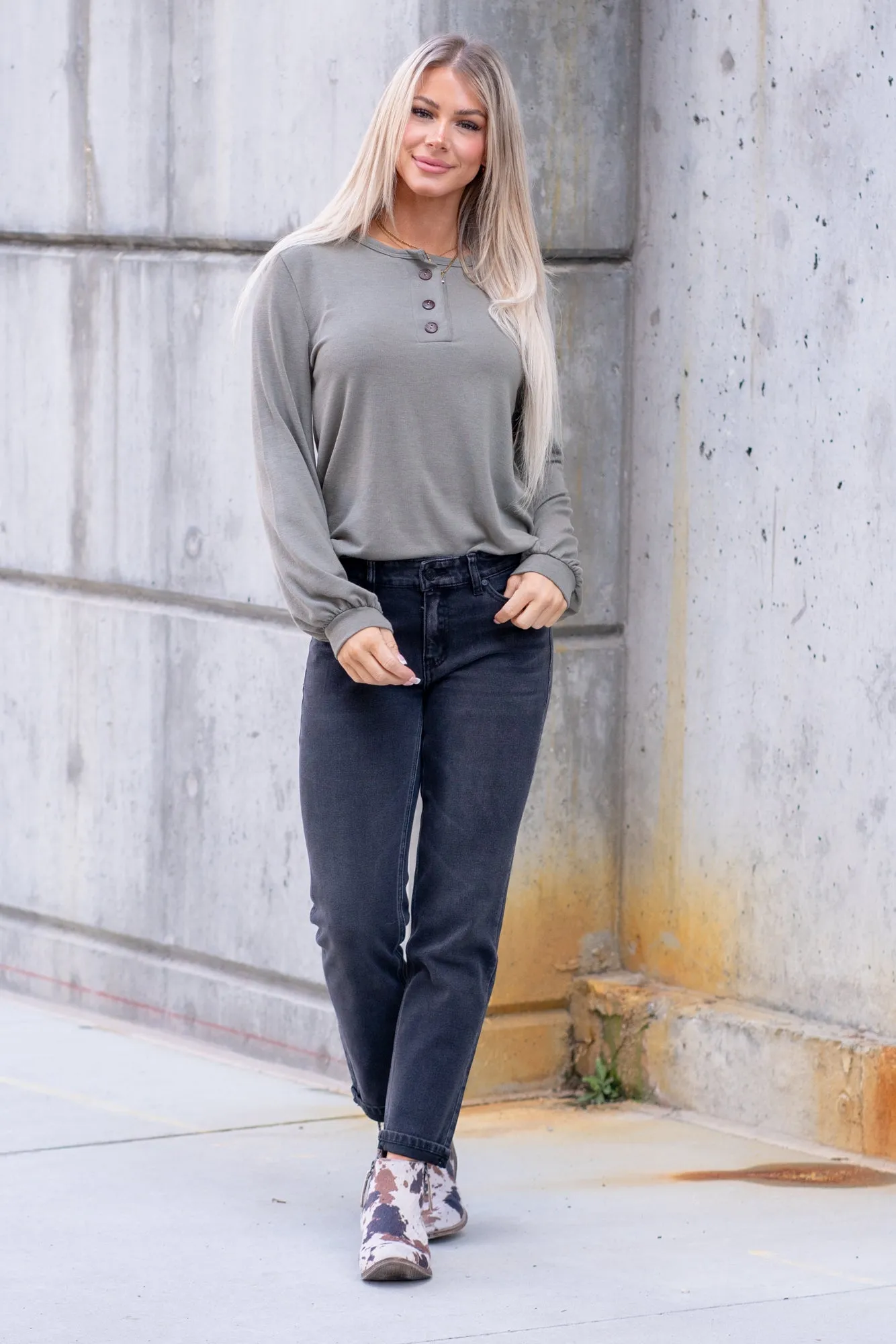 Illa High Rise 90s Slim Boyfriend
