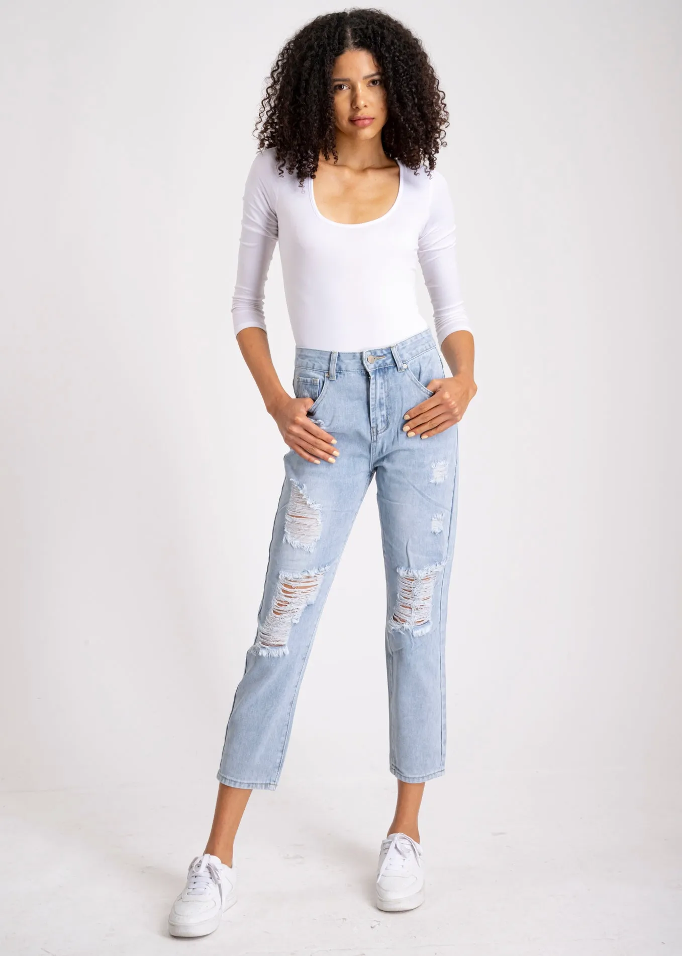 Jeans mom cintura alta destrucción