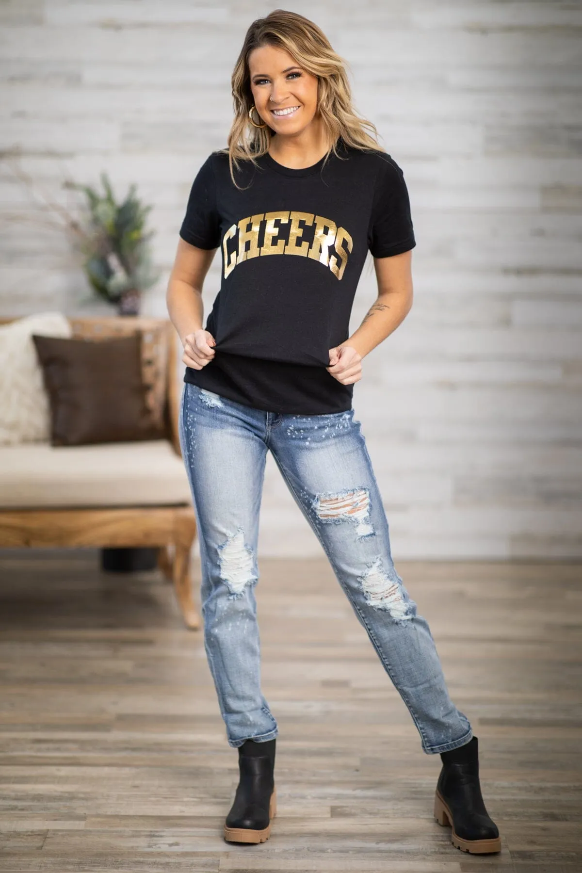 Judy Blue Bleached Distressed Boyfriend Jeans