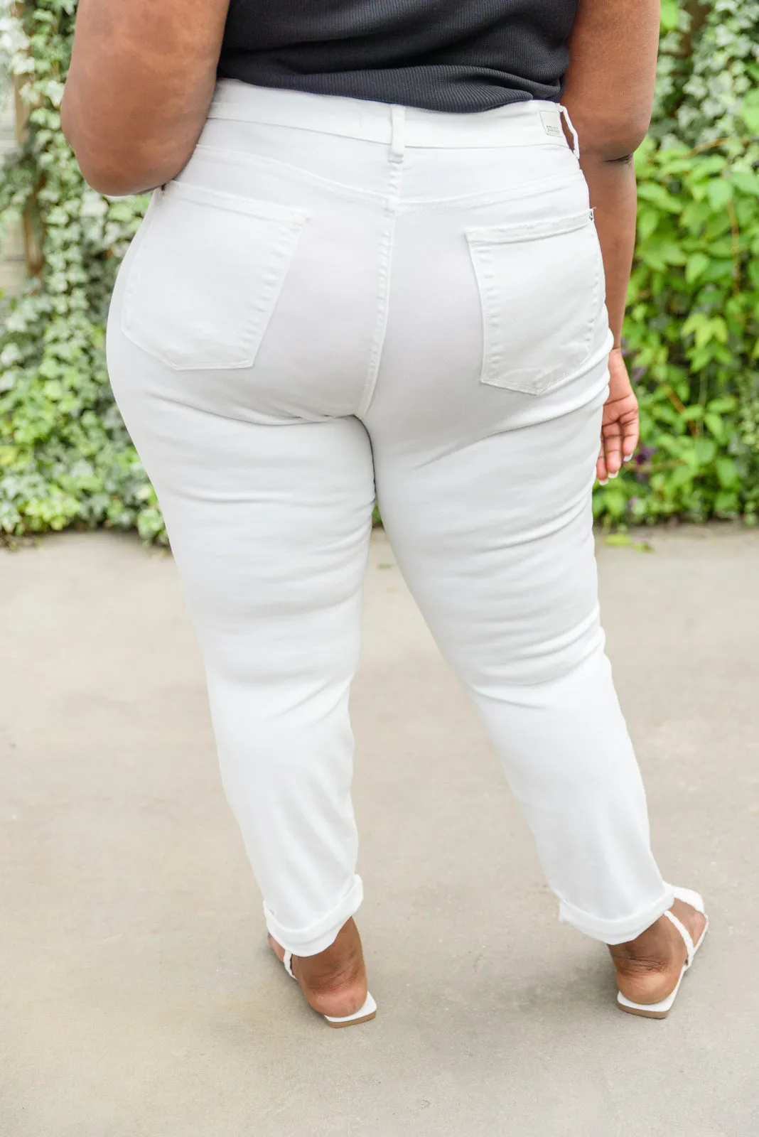 JUDY BLUE Mid-Rise Boyfriend Destroyed White Jeans