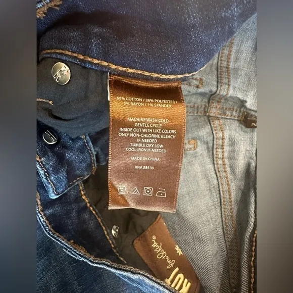 KUT from the Kloth Katy Boyfriend Jeans Dark Blue Mid Rise women’s Sz 2