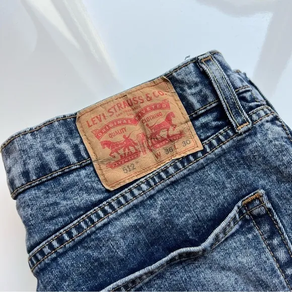 Levi's 512 Vintage High Waisted Distressed RawHem Acid Wash Denim Shorts- Sz 14