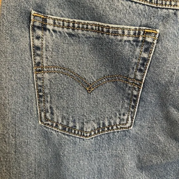 LEVIS 80s Mom Jeans size 32x30