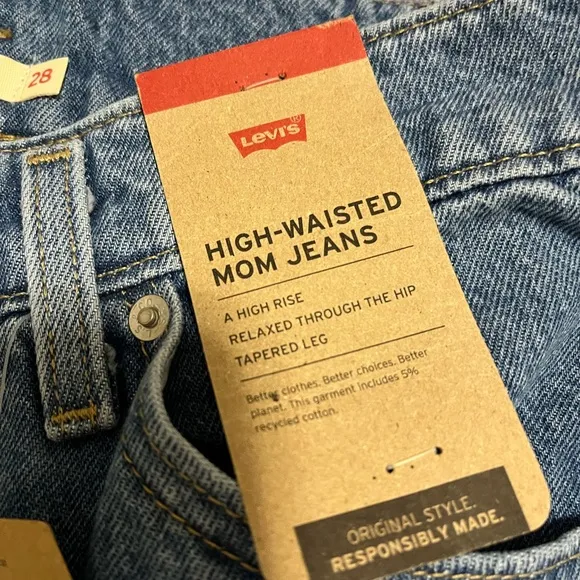 Levi’s High Waisted Mom Denim Jeans Button Fly Women’s Size 28