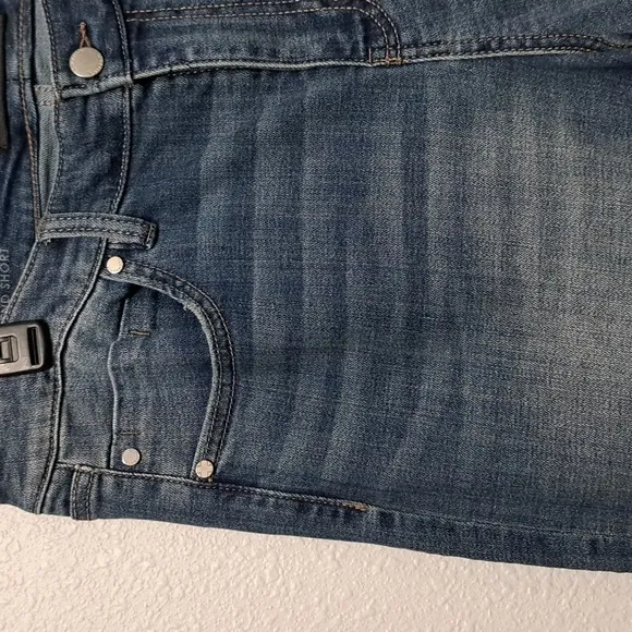 Liverpool Marley Girlfriend Jeans Short With Roll Cuff