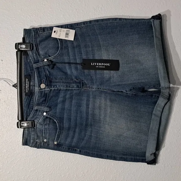 Liverpool Marley Girlfriend Jeans Short With Roll Cuff