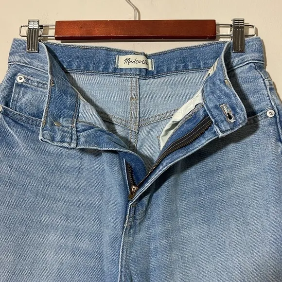 Madewell The Momjean in Gilford Wash - Ripped Edition Sz 26 Petite
