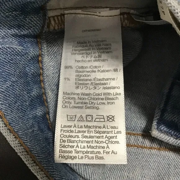 Madewell The Petite Perfect Vintage Jean in Coney Wash: Destroyed Edition.