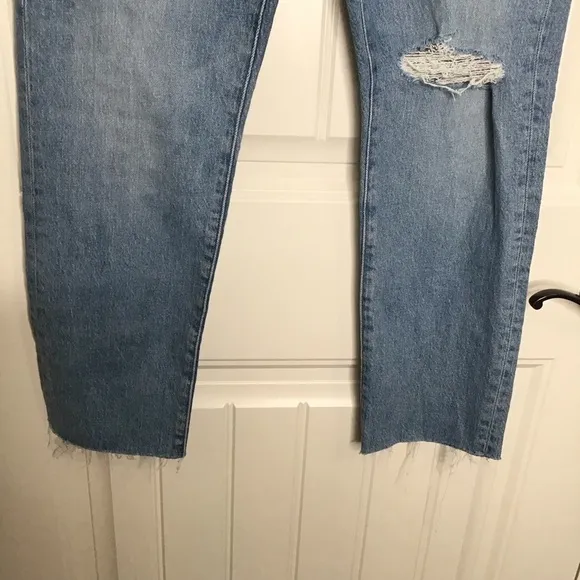 Madewell The Petite Perfect Vintage Jean in Coney Wash: Destroyed Edition.