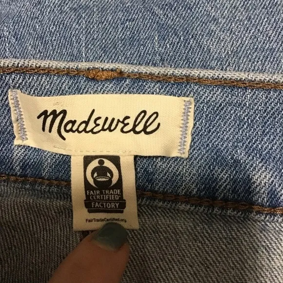 Madewell The Petite Perfect Vintage Jean in Coney Wash: Destroyed Edition.